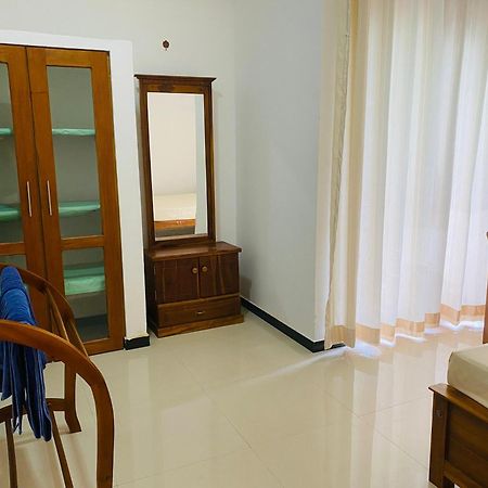 Hotel Navora Hikkaduwa Esterno foto