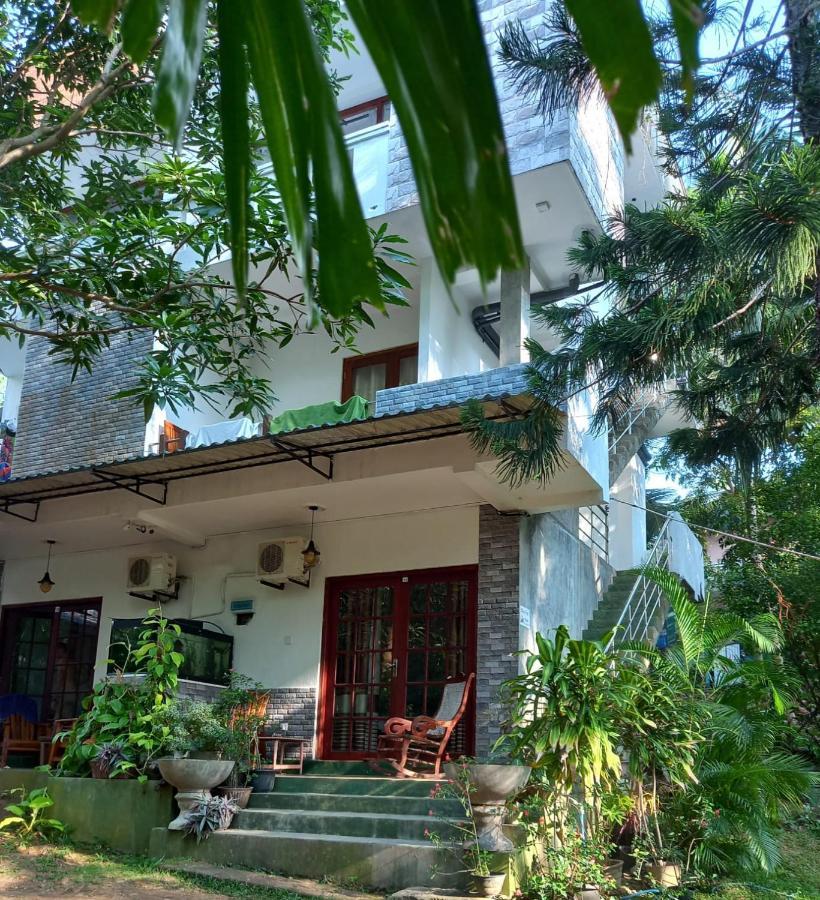 Hotel Navora Hikkaduwa Esterno foto