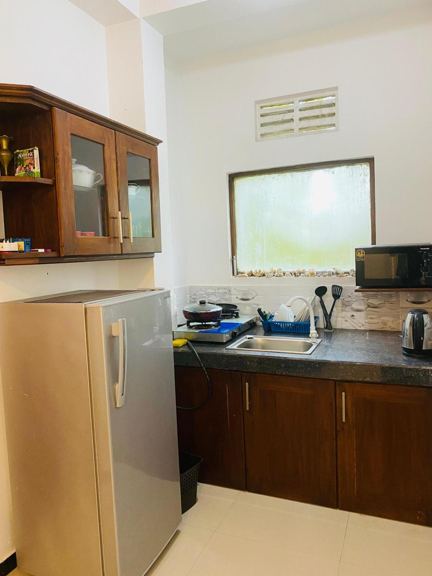 Hotel Navora Hikkaduwa Esterno foto