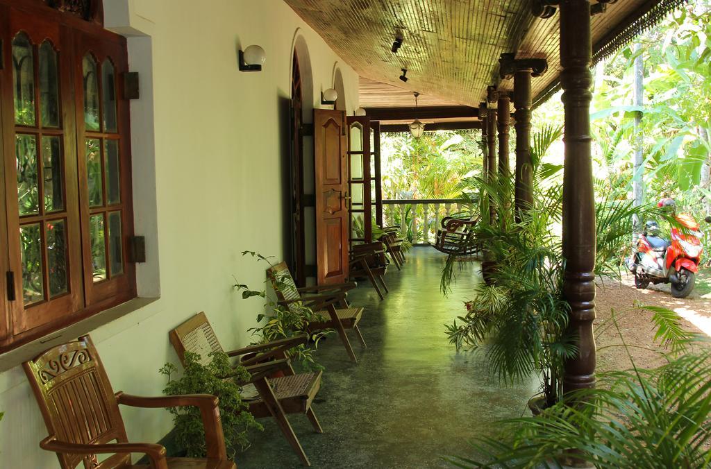 Hotel Navora Hikkaduwa Esterno foto